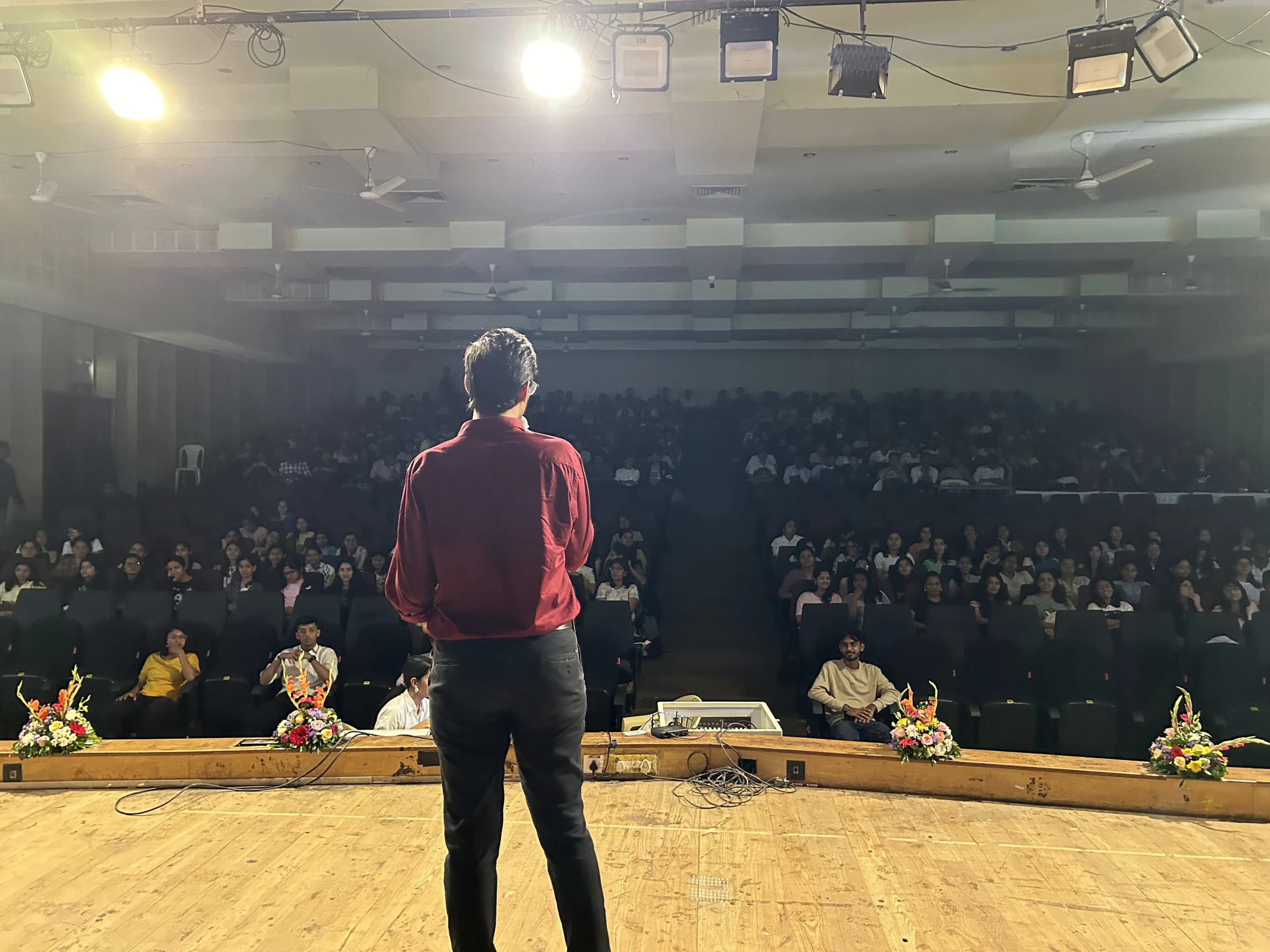 Shlok mentoring first-year students